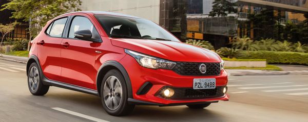O Fiat Argo 1.0 fica na oitava posição também por pouca diferença.  por Fiat/divulgação