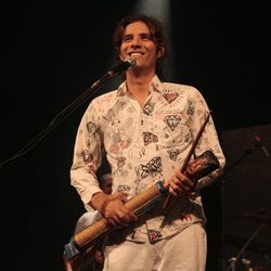 O cantor Amaro Lima 