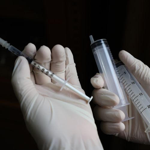 Covid: com ES negociando vacina, veja as que estão em teste no país