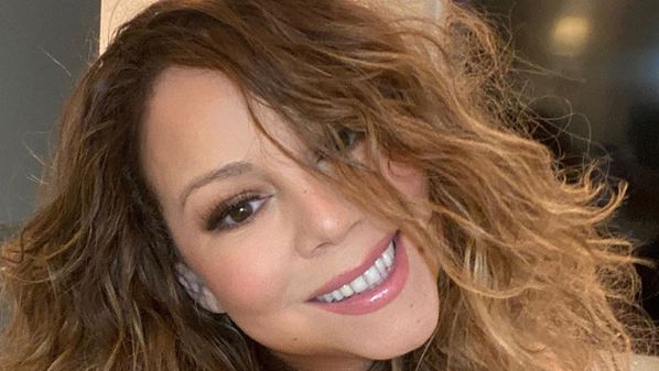 Segundo o jornal 'The Sun', a cantora teria brigado e rompido com assessoria; Mariah se manifestou pelo Instagram