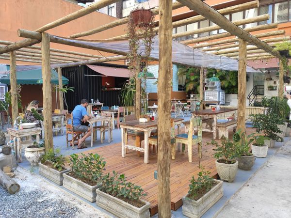 Bamboozal, anexo no quintal do Café Bamboo, na Praia do Canto