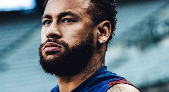 O jogador foi o convidado especial na comemoração do influenciador pelos 7 milhões de inscritos no canal de Matheus Mazzafera