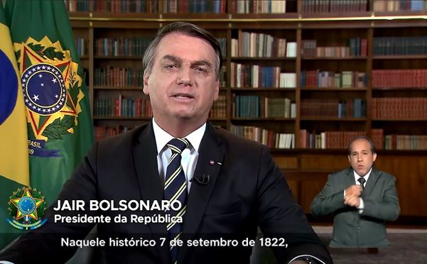 Na TV, Bolsonaro exaltou a conquista da Independência e atos do Exército Brasileiro, incluindo a ditadura militar