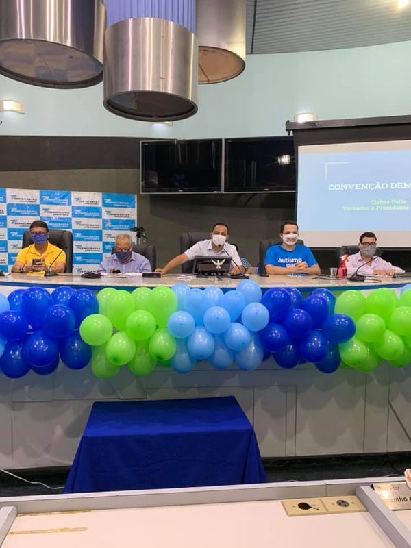 Convenção do DEM de Vitória, realizada no último sábado (5), deixou a possibilidade da candidatura de Cléber Félix (DEM) em aberto, e teve a participação de Lorenzo Pazolini (Republicanos)