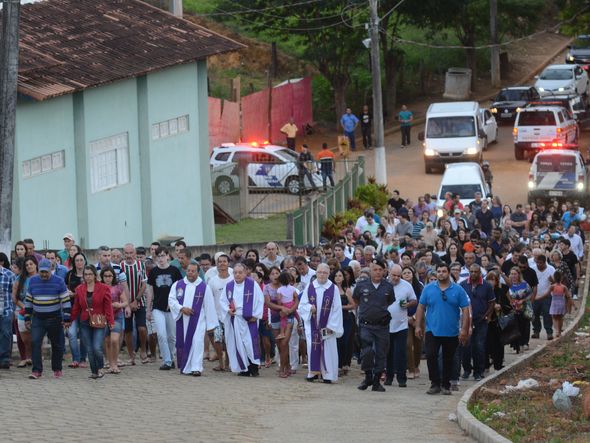 Velório e enterro da médica Milena Gottardi   por Carlos Alberto Silva