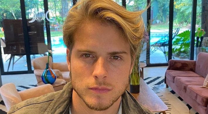 Modelo do 'BBB 20' exibiu o novo visual no Instagram e recebeu uma enxurrada de elogios; mudança faz parte da carreira, disse ao Gshow