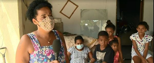 Leila Cristina Mendes e os cinco filhos estão sem lugar para morar