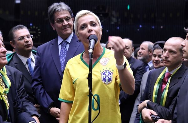 Cristiane Brasil (PTB-RJ), então deputada federal, durante votação do impeachment de Dilma Rousseff