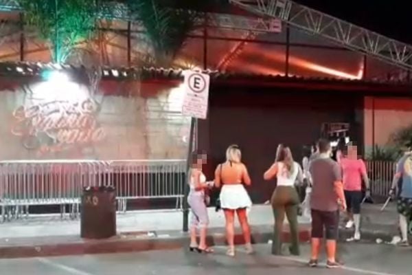 Estabelecimento na Praia do Canto foi fechado e notificado