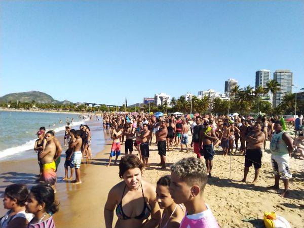 Adolescente de 15 anos morre afogado na Curva da Jurema por Fernando Madeira