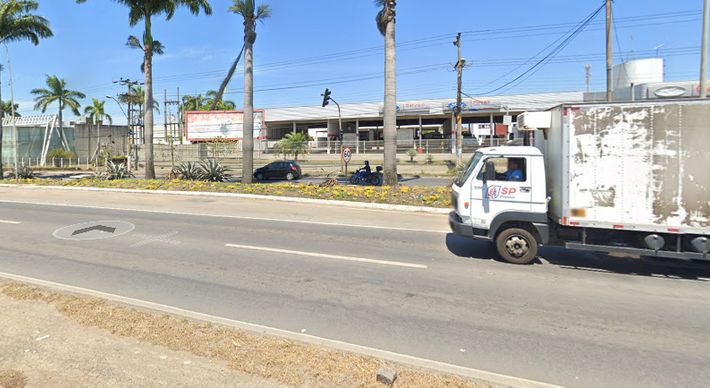 A Eco 101 esteve no local e informou que, durante o atendimento, as faixas 01 e 02 sentido norte ficaram interditadas e o trânsito foi desviado para a pista lateral. A pista principal foi liberada às 15h10