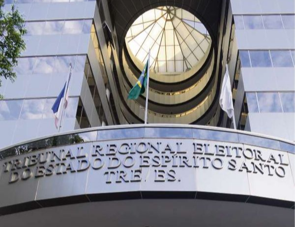TRE-ES: não há previsão para decisão sobre transmissão de propaganda eleitoral gratuita com candidatos da Serra. Crédito: Vitor Jubini