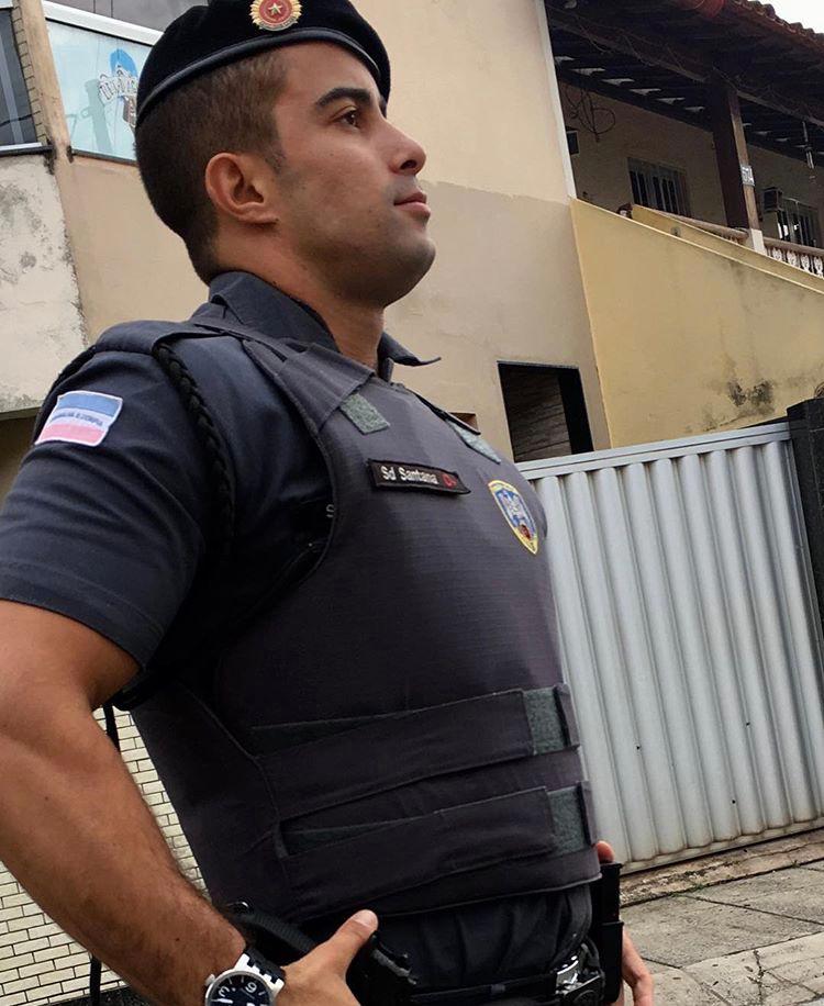 Rapha Santana: policial gato de Guarapari (ES) vira blogueiro exibindo corpão e vida de militar