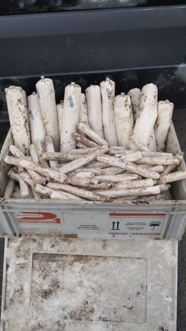 Bananas de dinamite apreendidas pela PM