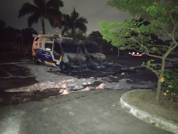  O incêndio foi registrado por volta das 23h. Segundo a Prefeitura da Serra, o Parque da Cidade estava fechado e só havia o vigilante no local. Ninguém ficou ferido.