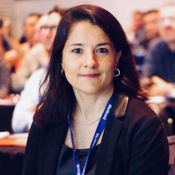 A cirurgiã de tórax Paula Ugalde, coordenadora do Programa de Cirurgia Torácica Oncológica da Universidade de Laval, em Quebec, no Canadá
