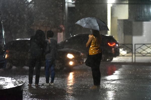 Chuva na Grande Vitória por Fernando Madeira