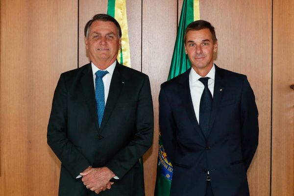 O presidente Jair Bolsonaro e o economista André Brandão, novo presidente do Banco do Brasil