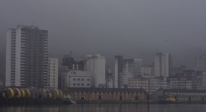 Chuva deve permanecer em maior parte do território capixaba nesta quinta-feira (24); veja cidades que estão sob alerta