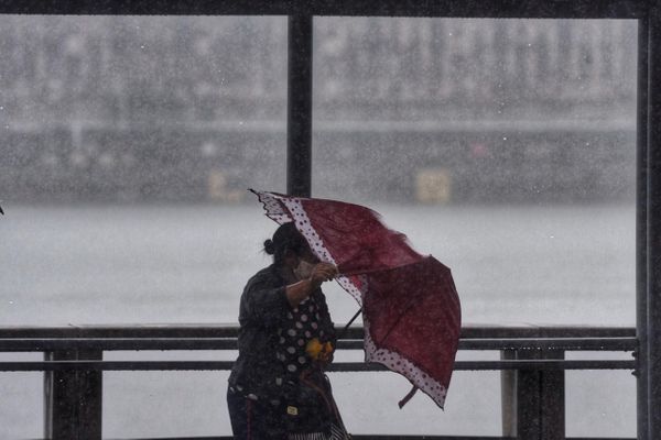 O capixaba enfrentou chuva e vento na manhã de hoje em Vitória por Vitor Jubini