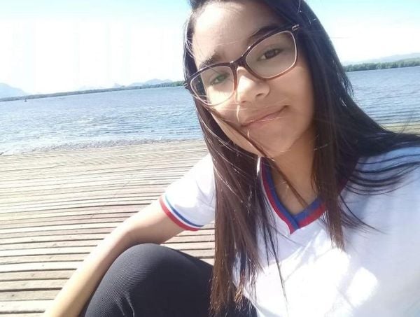 Ana Luiza Lopes, de 14 anos, desapareceu após sair de casa para visitar a mãe