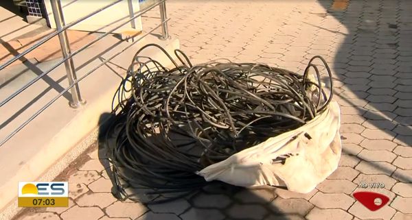 Cerca de 100kg de cabos de fibra ótica foram roubados na Praia de Itapuã, em Vila Velha