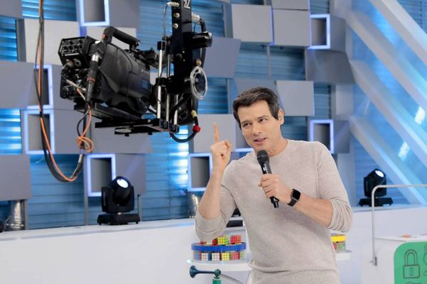 O Domingo Legal apresentador por Celso Portiolli voltará a ser ao vivo neste domingo (27)