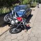 Imagem - Motociclista morre após colidir com carro estacionado em Colatina