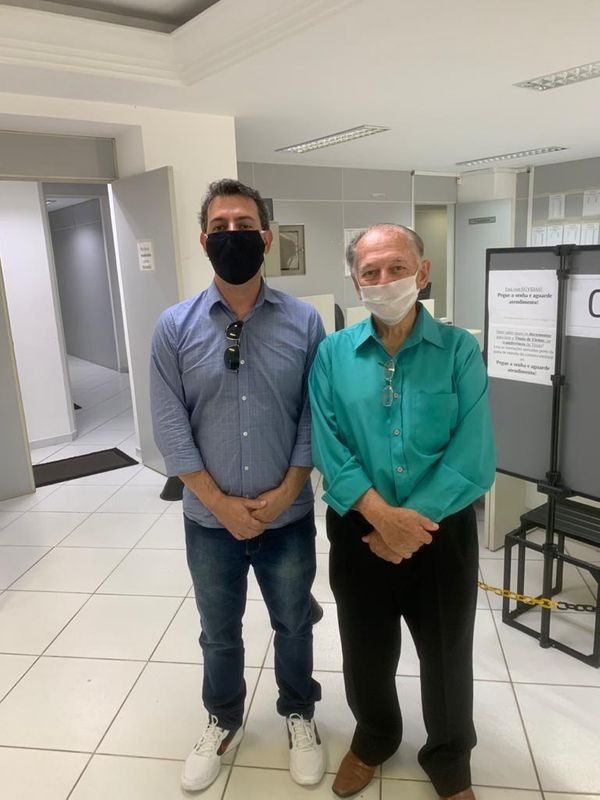 Advogado Fábio Louzada registrou candidatura a prefeito de Vitória pelo MDB, junto com Madson Barbosa (MDB), indicado a vice-prefeito