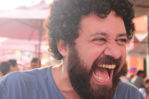 O professor e escritor de