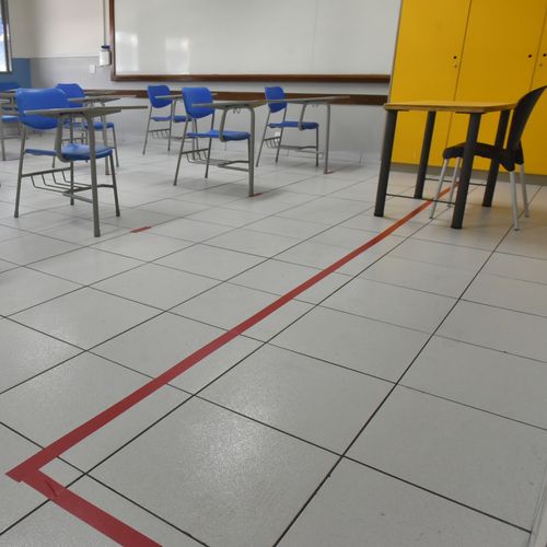 Proibição de aulas presenciais provoca indignação, diz sindicato