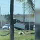 Imagem - Vídeo: carro capota em acidente na BR 101, na Serra