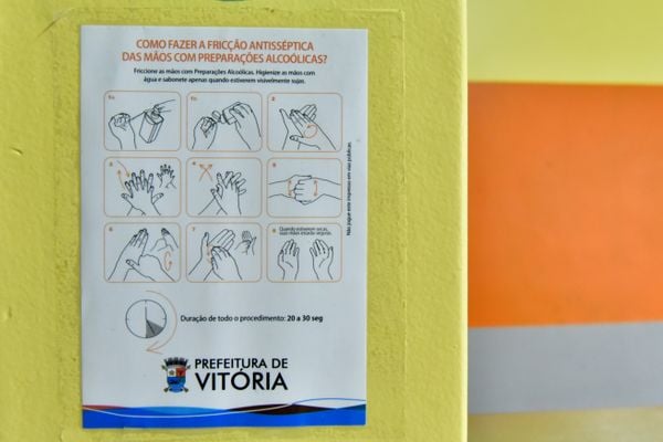 Escolas adotam medidas de segurança para volta às aulas por Fernando Madeira