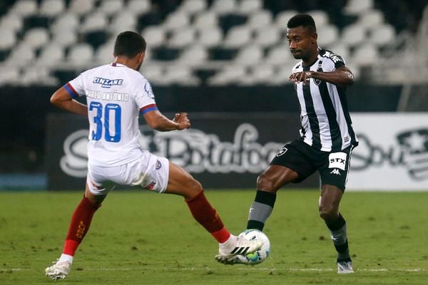 O Botafogo perdeu dentro de casa para o Bahia e amarga o Z-4 do Brasileirão