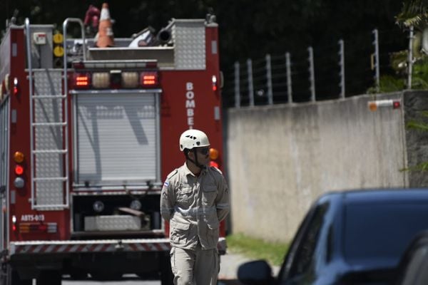 Ocorrência em que advogado esfaqueia homem durante surto em condomínio na Serra