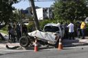 Acidente deixa caminhonete destruída na Avenida  Mascarenhas de Moraes(Vitor Jubini )