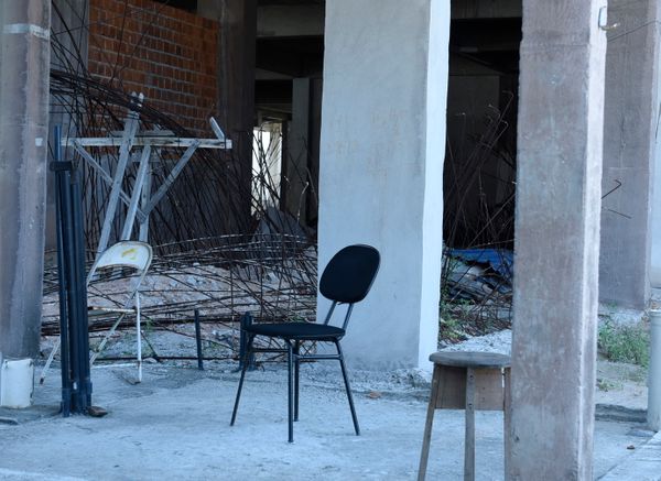 Parte interna da obra do prédio do Ministério Público Federal, na Ilha de Santa Maria por Vitor Jubini