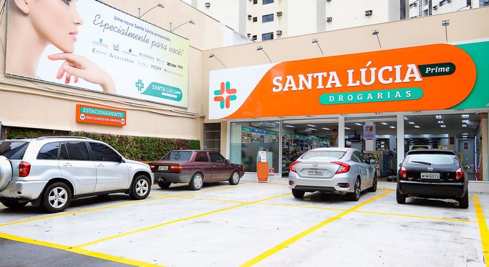 Santa Lúcia está no mercado capixaba há mais de quatro décadas sempre buscando a inovação no atendimento ao cliente