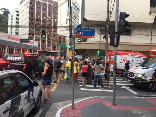 Polícia fecha avenida no Centro de Vitória após troca de tiros