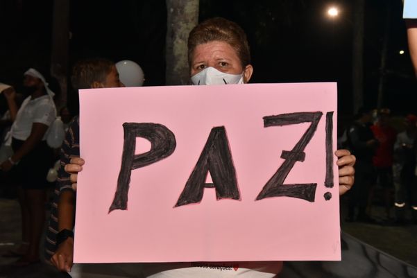 Ato em solidariedade às famílias das vítimas de chacina por Fernando Madeira