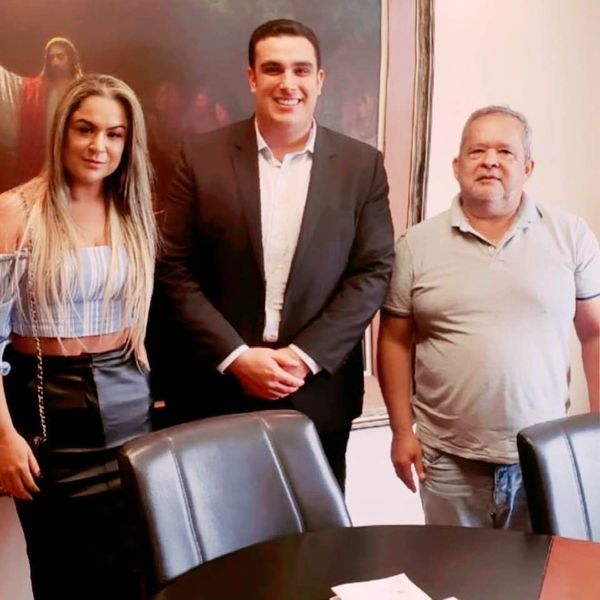 Geovana Quinta (Republicanos), o presidente da Assembleia, Erick Musso (Republicanos), e Reginaldo Quinta (DEM) por Reprodução/Facebook