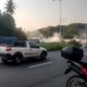 Imagem - Carreta tomba em curva da Rodovia Leste-Oeste, em Cariacica