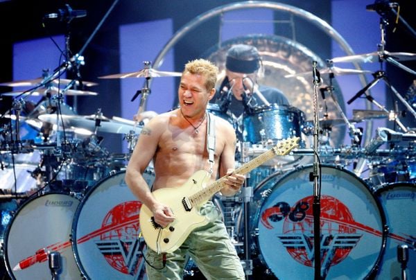 Eddie Van Halen tocando no Tiger Jam XI, em Las Vegas (EUA), em 2008