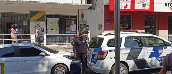 Mandados de busca e apreensão sendo cumpridos na Operação Lícita Ação por Divulgação/MPES