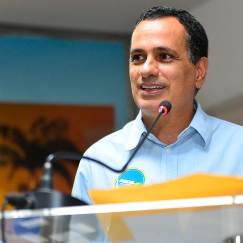 Prefeito de Vila Velha, Max Filho testa positivo para Covid-19