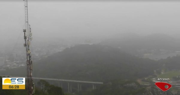 Imagens gravadas pelas câmeras da TV Gazeta no Morro do Moreno, em Vila Velha