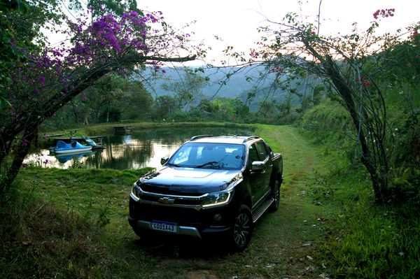 Outra novidade é que a nova S10 conta atualmente com seis airbags de série por Bárbara Fragoso