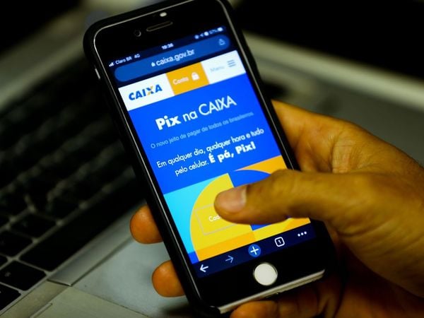 Pix é um novo jeito de fazer pagamentos, transferências e receber dinheiro desenvolvido pelo Banco Central