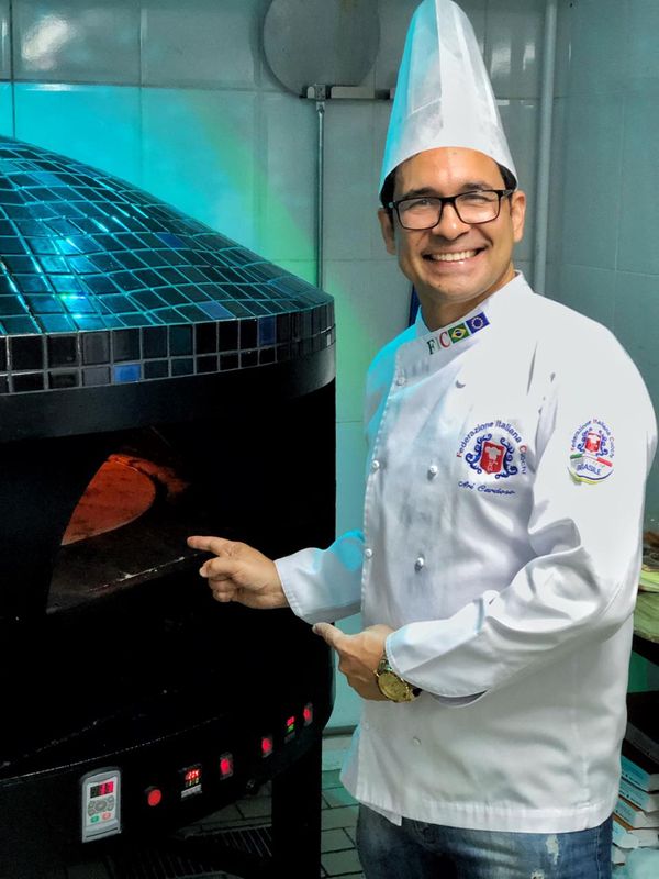 Chef Ari Cardoso