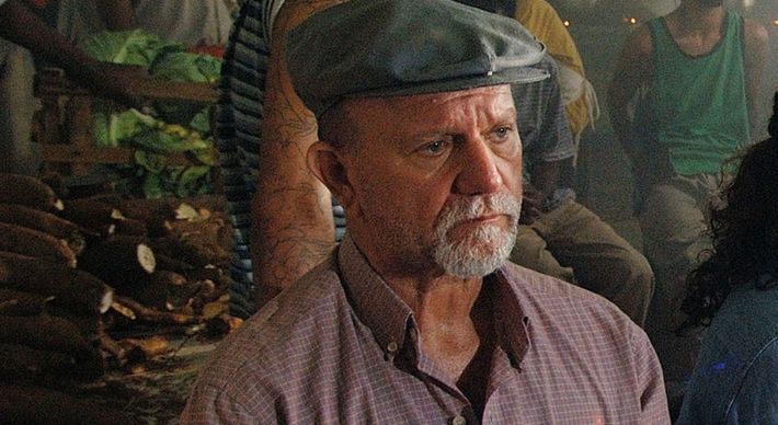 Filho da atriz Tônia Carrero, Cecil foi encontrado morto em casa e sofria de Mal de Parkinson há alguns anos